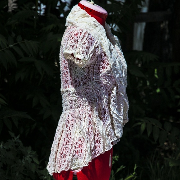 "Pretty Good" cream lace shrug - Picture 4 of 5